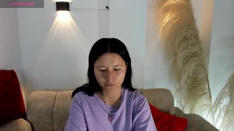 Isabella online show from 03.12.26