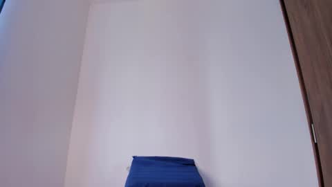  Isabel Lopez online show from 11.01.25