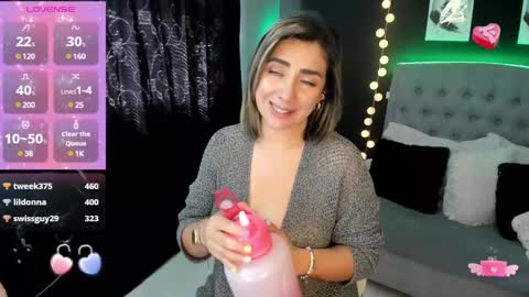 Snapshot of isabella_lt chatting on 01.22.25   online show from 01.22.25