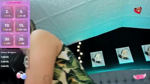 Snapshot of isabella_lt chatting on 02.10.25   online show from 02.10.25