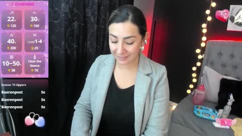 Snapshot of isabella_lt chatting on 02.14.25   online show from 02.14.25