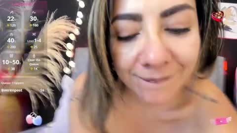 Snapshot of isabella_lt chatting on 02.21.25   online show from 02.21.25