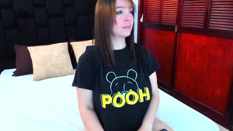 Snapshot of isabella_queen8 chatting on 02.08.25 Isabella Your Queen online show from 02.08.25