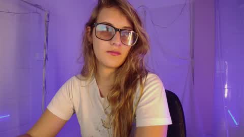 Isabella Rros online show from 12.23.25