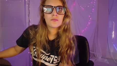 Isabella Rros online show from 02.10.26