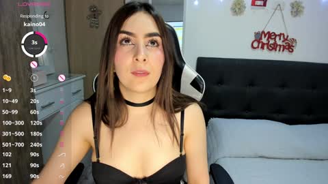 Snapshot of isabella_sea chatting on 12.27.24 Isabella Sea online show from 12.27.24