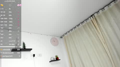 Snapshot of isabella_sea chatting on 01.11.25 Isabella Sea online show from 01.11.25