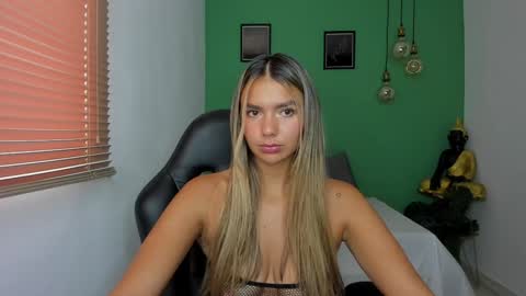 Isabella online show from 02.04.25