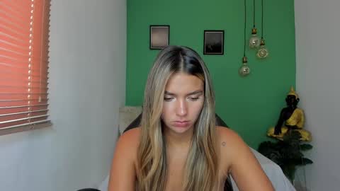 Isabella online show from 02.26.25