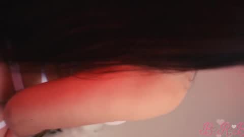 Isabella White online show from 01.04.25