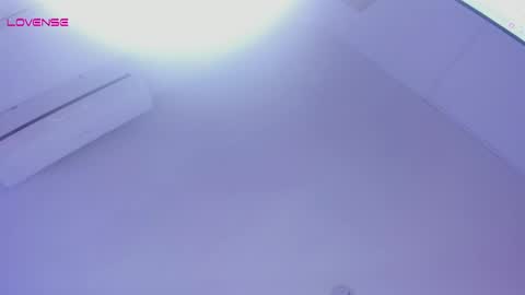 Isabella White online show from 02.01.25