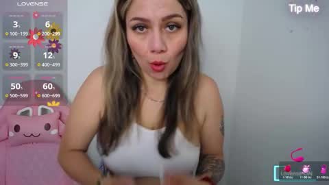 Snapshot of isabella_wish1 chatting on 10.20.25 isabella_wish1 online show from 10.20.25