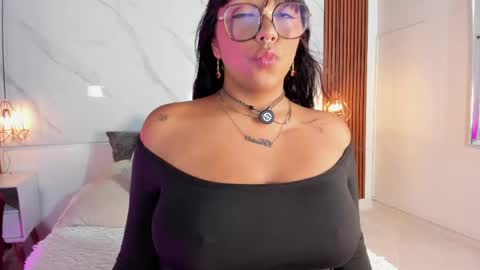 Snapshot of isabella_zc chatting on 04.29.26 isabella zc online show from 04.29.26