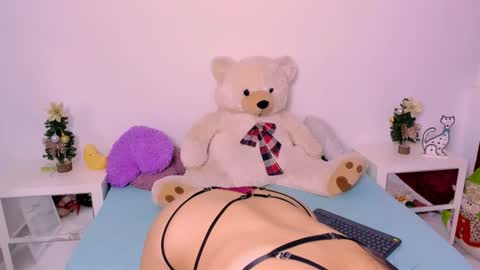 ISABELLA  online show from 01.02.25