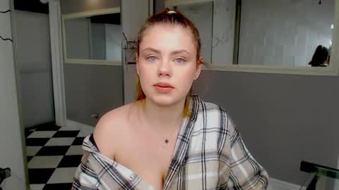 Snapshot of isabellabler chatting on 01.24.25 isabellabler online show from 01.24.25
