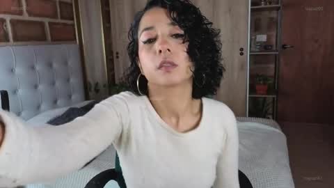 Snapshot of isabellapaz90 chatting on 04.16.26 Isabela Paz online show from 04.16.26