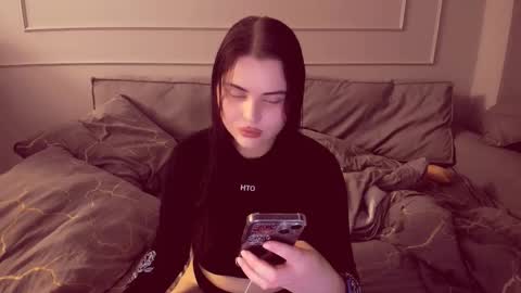 Snapshot of isabellaprincess21 chatting on 11.12.25 Isabella online show from 11.12.25