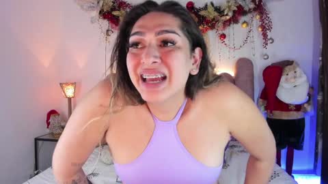 Snapshot of isabellas_smith chatting on 12.14.24 Martina IG martissmith01 online show from 12.14.24