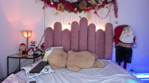 Snapshot of isabellas_smith chatting on 01.07.25 Martina IG martissmith01 online show from 01.07.25