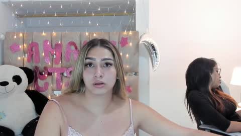 Snapshot of isabellas_smith chatting on 01.19.25 Martina IG martissmith01 online show from 01.19.25