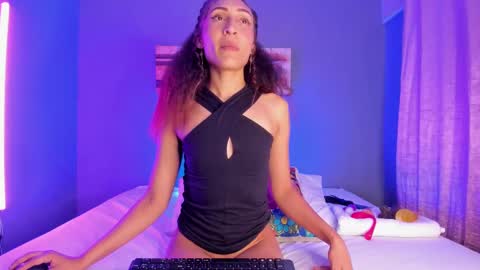 Isabella online show from 02.25.25