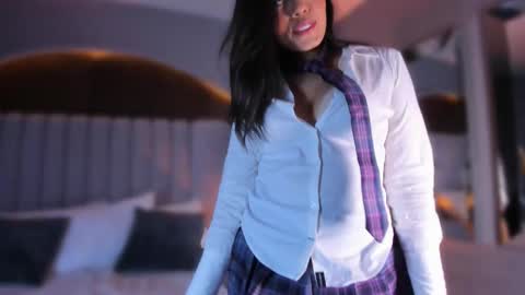 Isa  online show from 02.04.26