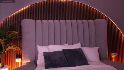 Isa  online show from 03.15.26