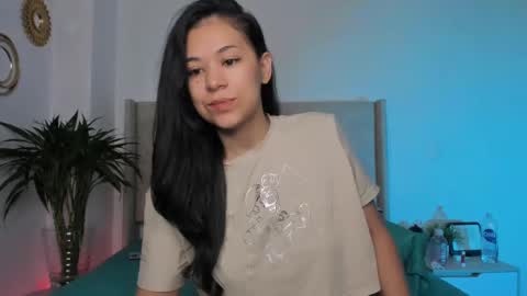 Isabelle Diaz online show from 02.27.25