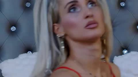 IsabelleEthan online show from 02.11.25