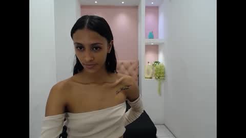 isabellelovingmint online show from 09.16.25