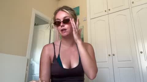 isabellesings online show from 08.09.26