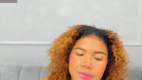 Isabellsmmith online show from 02.02.25