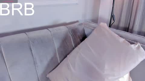 Isabellsmmith online show from 02.19.25