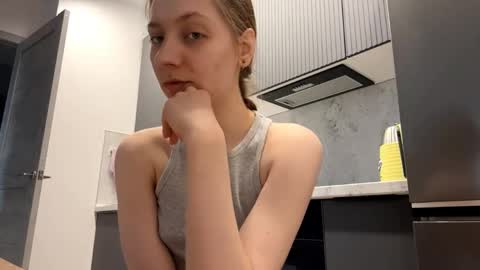 I am Maxine ntmu online show from 04.28.26
