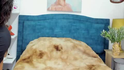 Isabel online show from 05.02.26