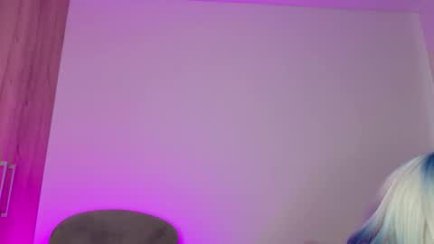 Snapshot of isahilton1 chatting on 02.14.26 Isabella Hilton online show from 02.14.26