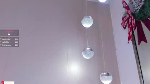 Isa Monroee  online show from 12.22.24