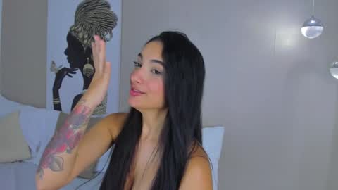 Isa Monroee  online show from 01.21.25