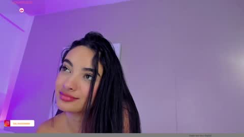 Isa Monroee  online show from 02.05.25