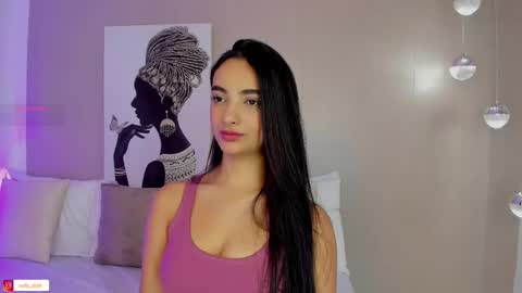 Isa Monroee  online show from 02.12.25