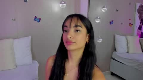 Isa Monroee  online show from 03.07.25