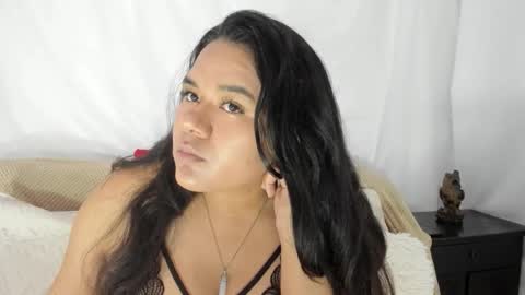 Snapshot of isbelljhs chatting on 02.15.26 Lumi bellx online show from 02.15.26