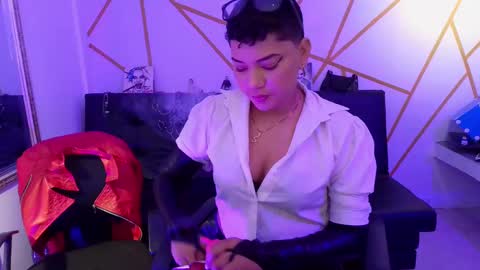 isabela online show from 09.11.25