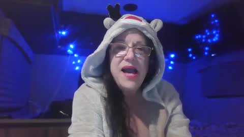 Snapshot of iseestarz420 chatting on 12.13.24 Iseestarz420 online show from 12.13.24