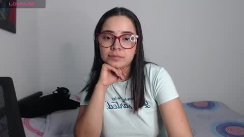 Snapshot of isemma chatting on 12.21.24 Emma online show from 12.21.24