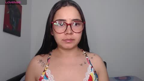 Snapshot of isemma chatting on 01.05.25 Emma online show from 01.05.25