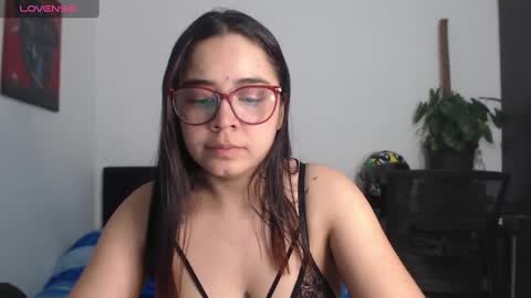 Snapshot of isemma chatting on 01.31.25 Emma online show from 01.31.25