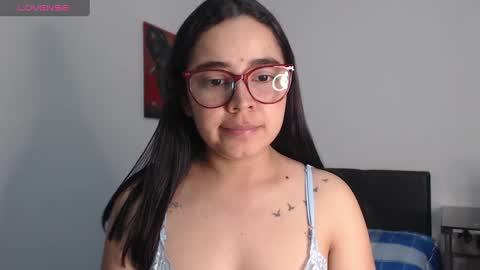 Snapshot of isemma chatting on 02.11.25 Emma online show from 02.11.25