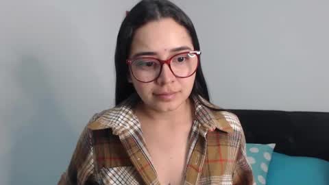 Snapshot of isemma chatting on 02.20.25 Emma online show from 02.20.25