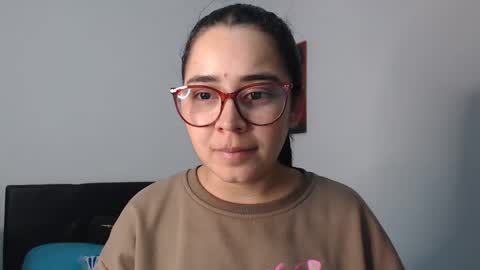 Snapshot of isemma chatting on 03.11.25 Emma online show from 03.11.25